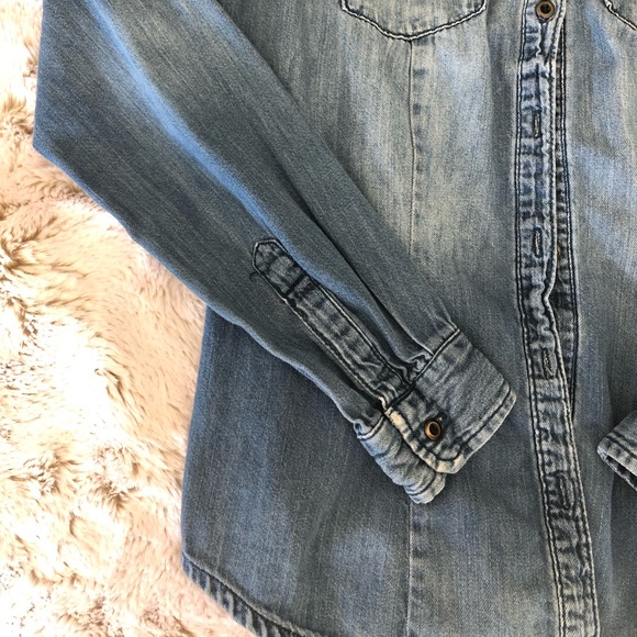 H&M Ombré Denim Button-down - Picture 2 of 5